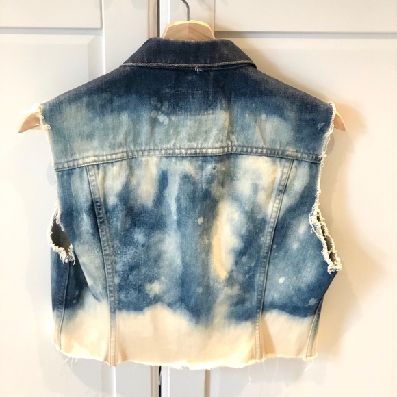 Levi’s Acid Wash Jean Vest - Picture 2 of 3